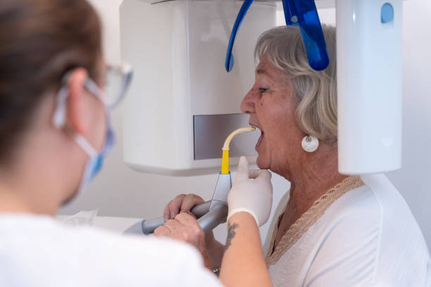 Best Emergency Tooth Extraction in Pleasant Ridge, MI